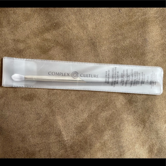 NWT COMPLEX CULTURE EASY CREASE DEFINER BLUSH MAKEUP - Picture 2 of 11